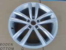 Load image into Gallery viewer, 1x Alufelge 18 Zoll 8.0" 5x112 44ET Glanz Silber 3G0601025H VW Passat B8 FEL8716927484wg