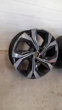 Load image into Gallery viewer, 1x Alufelge 18 Zoll 7.0" 5x114.3 35ET Glanz Renault Kadjar Arkana I Rim Wheel FEL3325075226bd