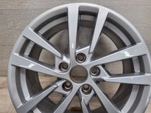 Load image into Gallery viewer, 1x Alufelge 17 Zoll 7.5" 5x112 51ET Glanz Silber 8V0601025CS Audi A3 Rim Wheel FEL5422745006df
