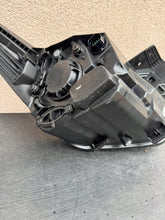 Laden Sie das Bild in den Galerie-Viewer, Frontscheinwerfer Hyundai I20 III 92101-Q0050 Links Scheinwerfer Headlight