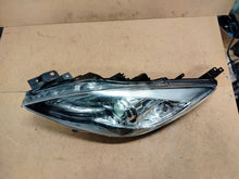 Laden Sie das Bild in den Galerie-Viewer, Frontscheinwerfer Mazda 3 Xenon Links Scheinwerfer Headlight SCH9105639256wq