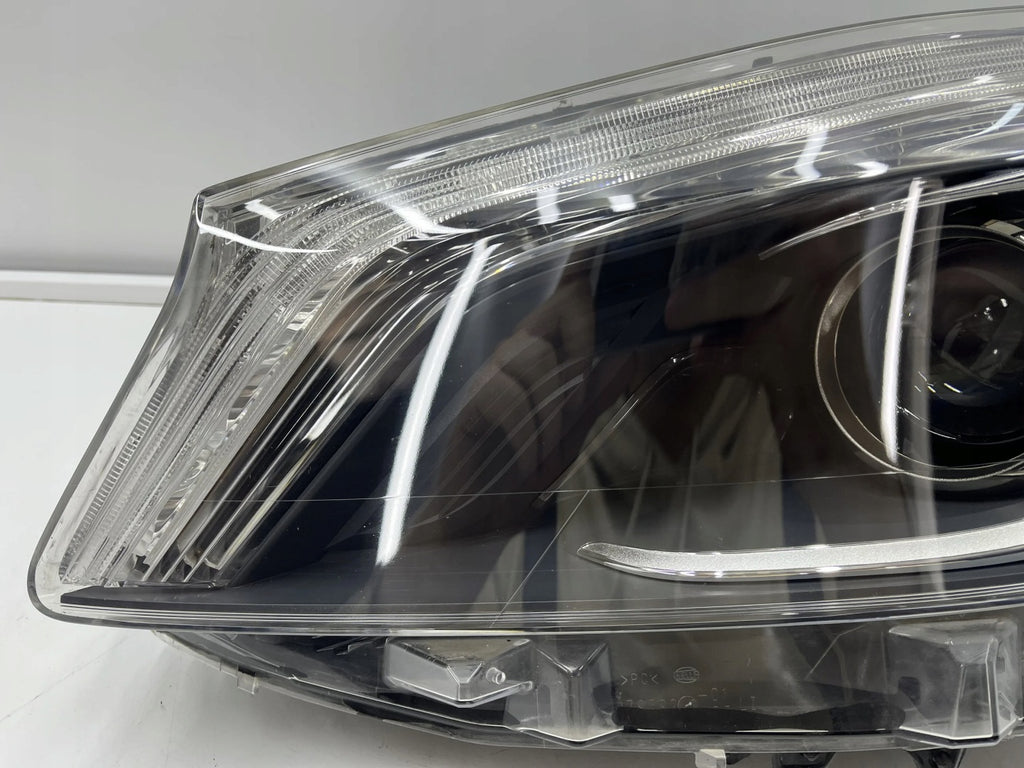 Frontscheinwerfer Mercedes-Benz W176 A1768201161 Xenon Links Headlight SCH9797709941tv