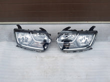Laden Sie das Bild in den Galerie-Viewer, Frontscheinwerfer Dacia Duster 260101133R 260609367R Ein Satz Headlight SCH2512905803ir