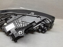 Laden Sie das Bild in den Galerie-Viewer, Frontscheinwerfer BMW 2 Active Tourer U06 5A42247-01 LED Links Headlight SCH8339834098ve