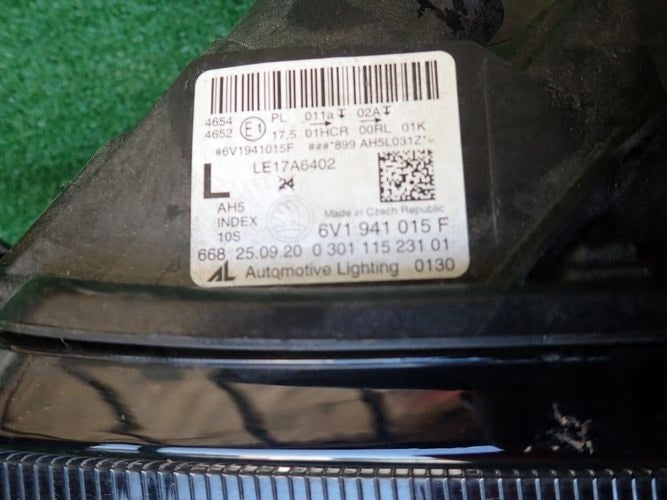 Frontscheinwerfer Skoda Fabia III 6V1941015 Links Scheinwerfer Headlight