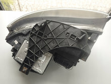 Load image into Gallery viewer, Frontscheinwerfer Audi A4 B6 8E0941004AQ Xenon Ein Stück (Rechts oder Links)