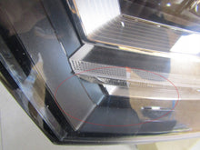 Laden Sie das Bild in den Galerie-Viewer, Frontscheinwerfer Audi Q7 4M0941035 LED Ein Stück (Rechts oder Links) Headlight