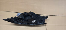 Laden Sie das Bild in den Galerie-Viewer, Frontscheinwerfer Opel Corsa F 39162659 Rechts Scheinwerfer Headlight SCH1440272334xx