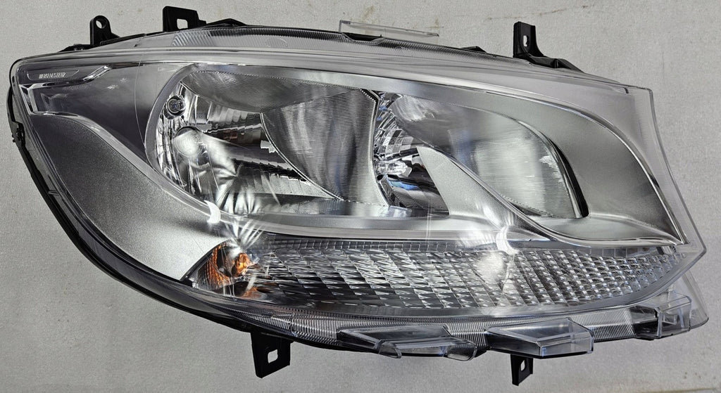 Frontscheinwerfer Mercedes-Benz Sprinter A9109060100 Rechts Headlight SCH7524715566ny