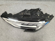 Laden Sie das Bild in den Galerie-Viewer, Frontscheinwerfer Audi A3 8Y0941033D-SCZ Links Scheinwerfer Headlight SCH4615262077hs