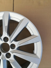 Load image into Gallery viewer, 1x Alufelge 16 Zoll 6.5&quot; 5x100 40ET Glanz Silber 82A601025C Audi A1 Rim Wheel