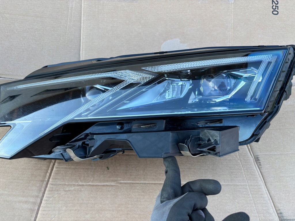 Frontscheinwerfer Skoda Octavia IV 5E4941035 Full LED Links Headlight SCH3794057537ye