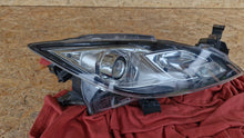 Laden Sie das Bild in den Galerie-Viewer, Frontscheinwerfer Mazda II Hatchback 6 Rechts Scheinwerfer Headlight