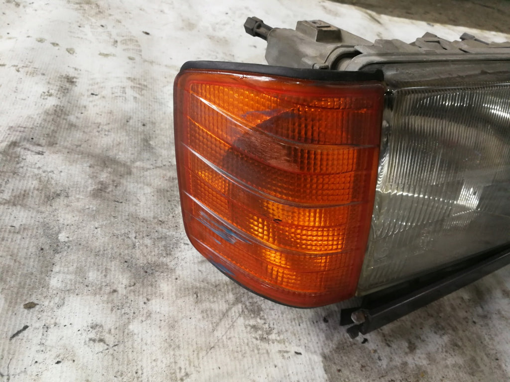 Frontscheinwerfer Mercedes-Benz W201 Rechts Scheinwerfer Headlight SCH8054962981cp