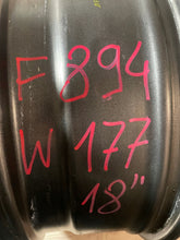 Laden Sie das Bild in den Galerie-Viewer, 1x Alufelge 18 Zoll 7.5" 5x112 A1774011500 Mercedes-Benz W177 Rim Wheel FEL8317378865lo