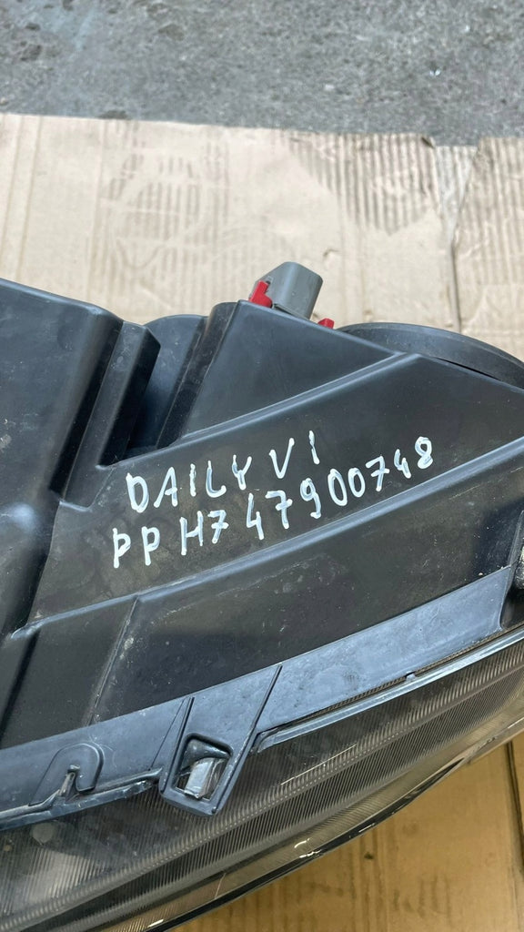 Frontscheinwerfer Iveco Daily I 47900748 Rechts Scheinwerfer Headlight SCH1183070120hn