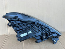 Laden Sie das Bild in den Galerie-Viewer, Frontscheinwerfer VW Caddy IV 2K8941035 Links Scheinwerfer Headlight SCH1209152351gk
