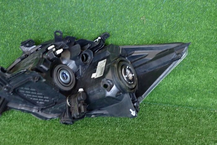 Frontscheinwerfer Toyota Auris 81130-02470 Rechts Scheinwerfer Headlight SCH7038986986kr