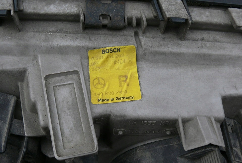 Frontscheinwerfer Mercedes-Benz W140 1408207461 0301051202 1305235243 Rechts SCH3437123880gc