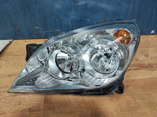 Laden Sie das Bild in den Galerie-Viewer, Frontscheinwerfer Opel Astra 13239288 1EG27037041 Links Scheinwerfer Headlight SCH9981716594ul