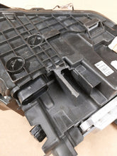 Laden Sie das Bild in den Galerie-Viewer, Frontscheinwerfer VW T-Roc 2GA941035BS Full LED Links Scheinwerfer Headlight