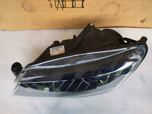 Laden Sie das Bild in den Galerie-Viewer, Frontscheinwerfer Skoda Superb 3V1941015B 1ZS01193925 LED Links Headlight SCH4366303136ko