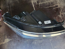 Load image into Gallery viewer, Frontscheinwerfer VW Passat L853478 3J1941006 Rechts Scheinwerfer Headlight SCH6248722347jn