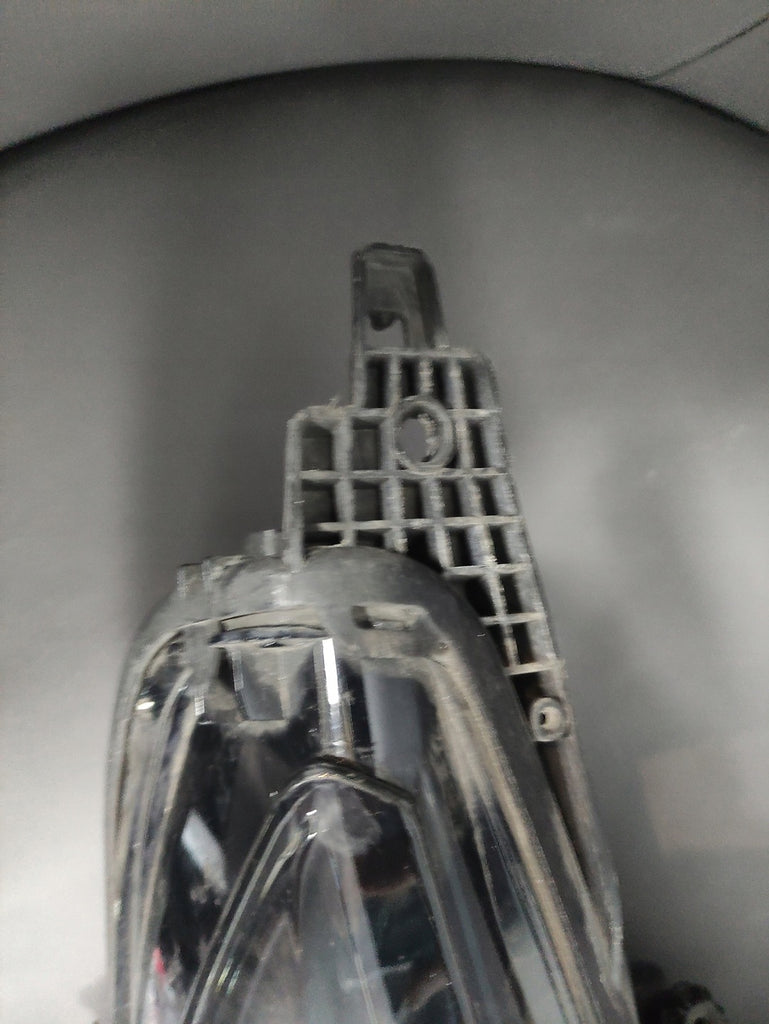 Frontscheinwerfer Opel Astra 39023763 Rechts Scheinwerfer Headlight SCH8330799896ur