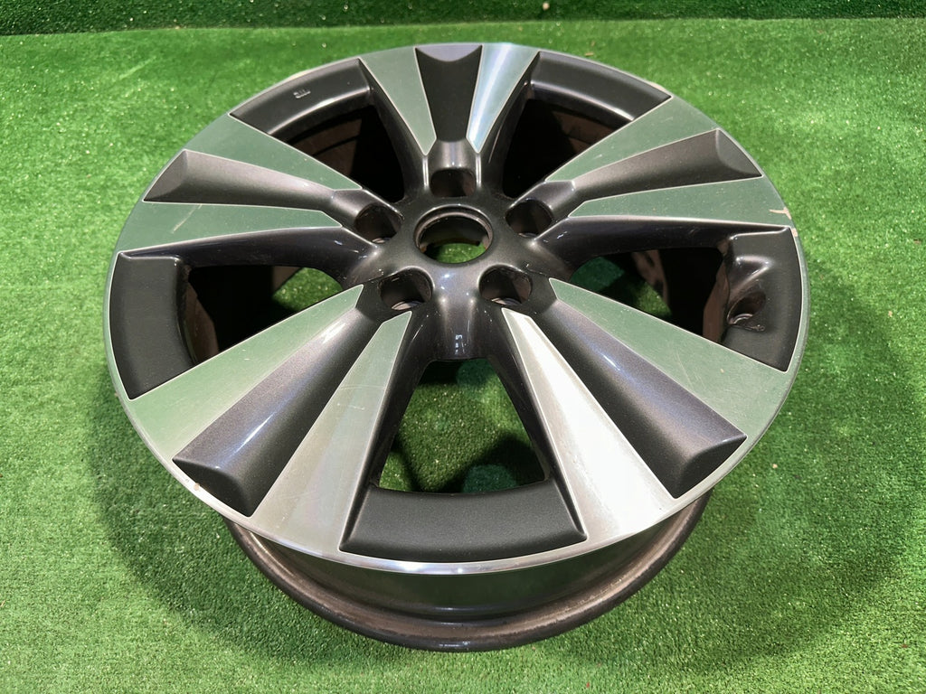 1x Alufelge 17 Zoll 6.5" 5x114.3 45ET 8P46-3NA3A Nissan Pulsar Rim Wheel