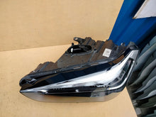 Load image into Gallery viewer, Frontscheinwerfer BMW X1 F48 5A01172 5A01171 Full LED Rechts oder Links SCH1797939634uo