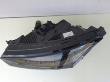 Laden Sie das Bild in den Galerie-Viewer, Frontscheinwerfer Skoda Enyaq IV 5LB941015A LED Links Scheinwerfer Headlight