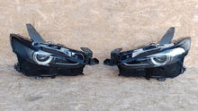 Laden Sie das Bild in den Galerie-Viewer, Frontscheinwerfer Mazda Cx-30 LED Ein Satz Scheinwerfer Headlight