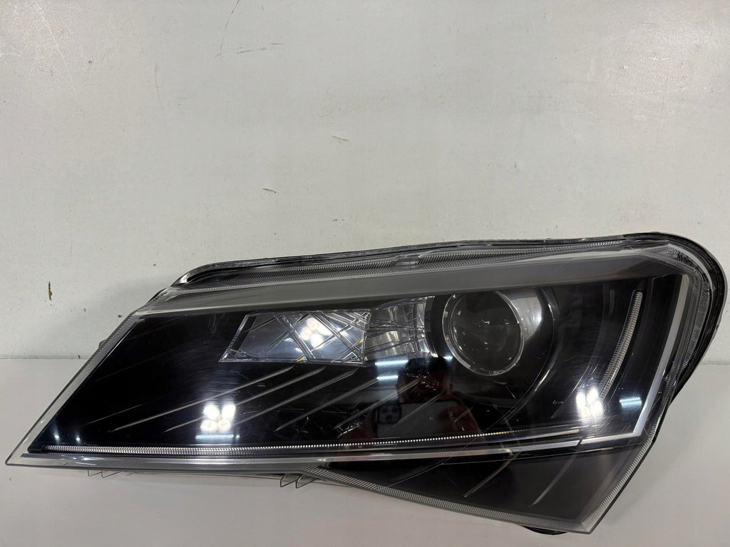Frontscheinwerfer Skoda Superb III 3V1941015B Bi-Xenon Links Headlight SCH4241567325du