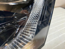 Laden Sie das Bild in den Galerie-Viewer, Frontscheinwerfer Skoda Octavia I 5E4941015A LED Ein Stück (Rechts oder Links) SCH2879767429tr