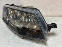 Laden Sie das Bild in den Galerie-Viewer, Frontscheinwerfer Skoda Octavia III 5E1941016 Rechts Scheinwerfer Headlight SCH2753683523lc