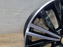 Laden Sie das Bild in den Galerie-Viewer, 1x Alufelge 18 Zoll 7.0" 5x112 43ET Glanz Schwarz 5NA601025 VW Tiguan Rim Wheel FEL7301338280tu