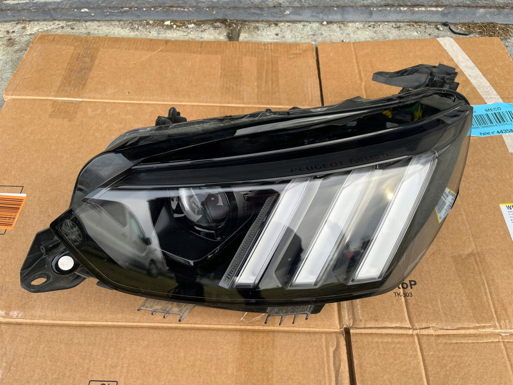 Frontscheinwerfer Peugeot 208 II Links Scheinwerfer Headlight