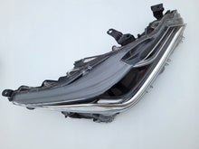 Load image into Gallery viewer, Frontscheinwerfer Toyota Corolla 81110-02T51 LED Rechts Scheinwerfer Headlight