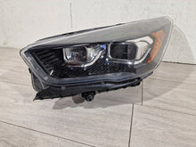 Laden Sie das Bild in den Galerie-Viewer, Frontscheinwerfer Ford Kuga 90118426 Xenon Links Scheinwerfer Headlight