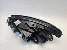 Laden Sie das Bild in den Galerie-Viewer, Frontscheinwerfer Mercedes-Benz Cla A1179064600 LED Rechts Headlight SCH2350226288za