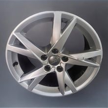 Load image into Gallery viewer, 1x Alufelge 17 Zoll 7.5&quot; 5x112 38ET Glanz Silber 8W0601025K Audi A4 B9 Rim Wheel