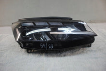 Laden Sie das Bild in den Galerie-Viewer, Frontscheinwerfer VW PT1WI Full LED Rechts Scheinwerfer Headlight