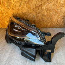 Load image into Gallery viewer, Frontscheinwerfer Seat Ibiza Arona 6F1941008C 6F1941007C Full LED Ein Satz