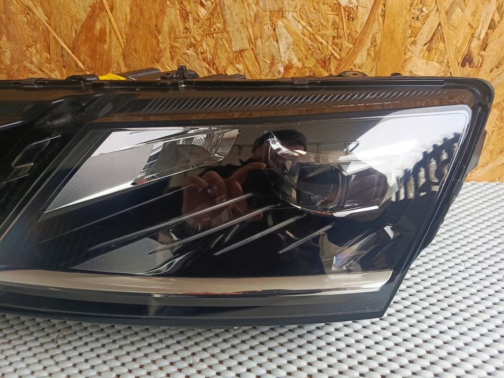 Frontscheinwerfer Skoda III 5E1941015F Bi-Xenon Links Scheinwerfer Headlight SCH2759191391fl