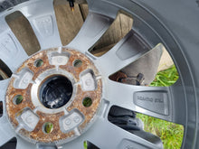 Load image into Gallery viewer, 4x Alufelge 17 Zoll 7.0" 5x112 54ET Glanz Silber 5K0601025R VW Golf Vi Rim Wheel FEL3933125735rb