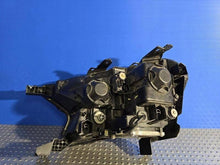 Laden Sie das Bild in den Galerie-Viewer, Frontscheinwerfer Ford Ranger JB3B-13D154 Xenon Rechts Scheinwerfer Headlight SCH7499462475dr