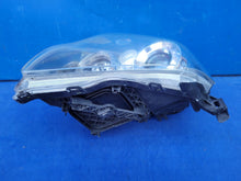 Laden Sie das Bild in den Galerie-Viewer, Frontscheinwerfer Toyota Avensis Links Scheinwerfer Headlight SCH2893995561wo