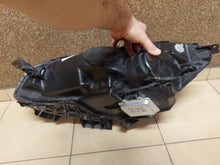 Laden Sie das Bild in den Galerie-Viewer, Frontscheinwerfer Citroën C4 Grand Picasso I 1ZS009237-22 Xenon Rechts Headlight SCH7105638365ys