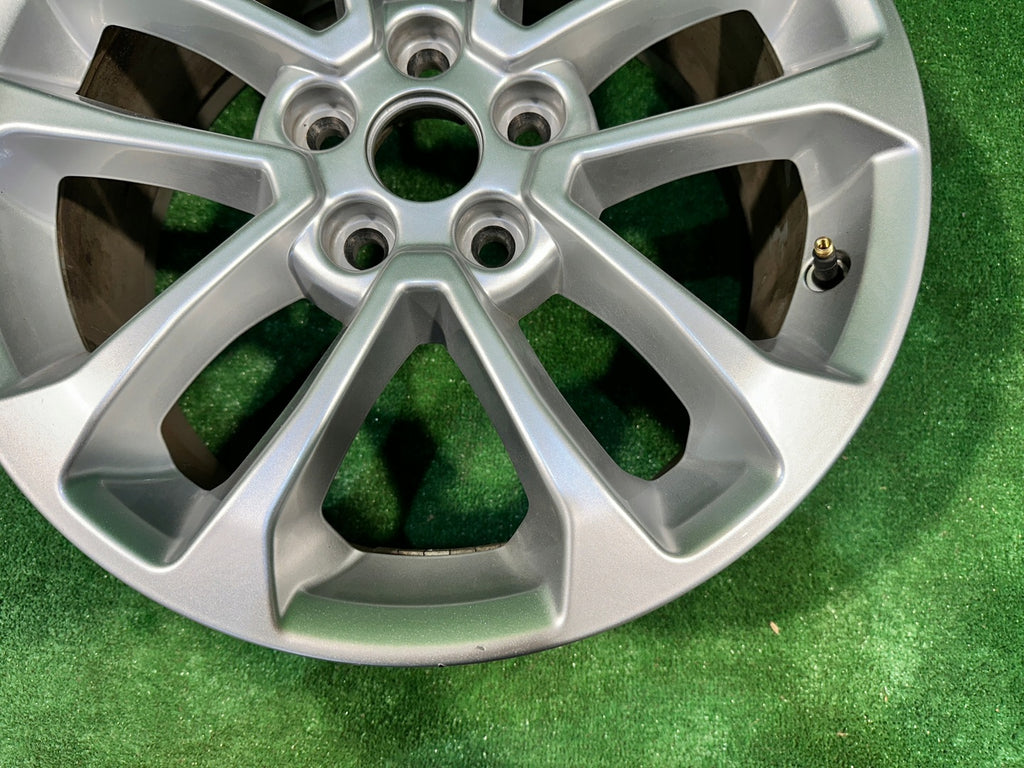 1x Alufelge 17 Zoll 7.0" 5x108 50ET LJ6C-A2A Ford Kuga Rim Wheel