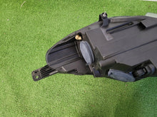 Laden Sie das Bild in den Galerie-Viewer, Frontscheinwerfer Ford Fiesta H1BB13W029AK Rechts Scheinwerfer Headlight SCH9517300405uu